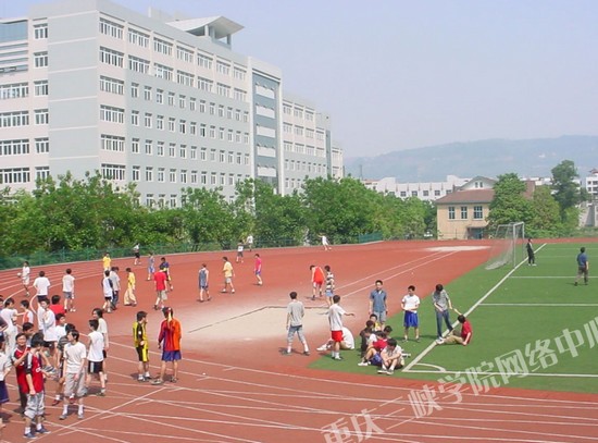 2020年重庆三峡学院寝室宿舍条件与学校食堂环境图片